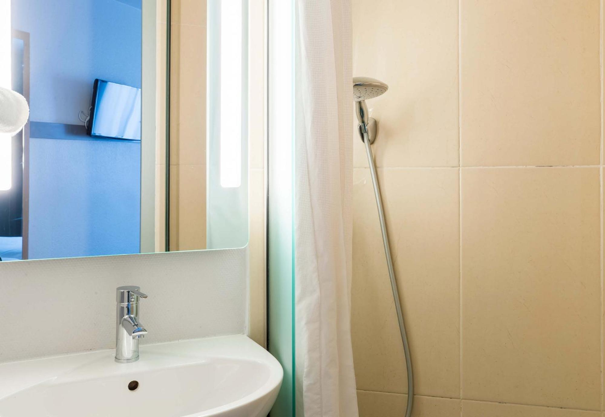 B&B Hotel Troyes Saint-Parres-Aux-Tertres Exteriör bild