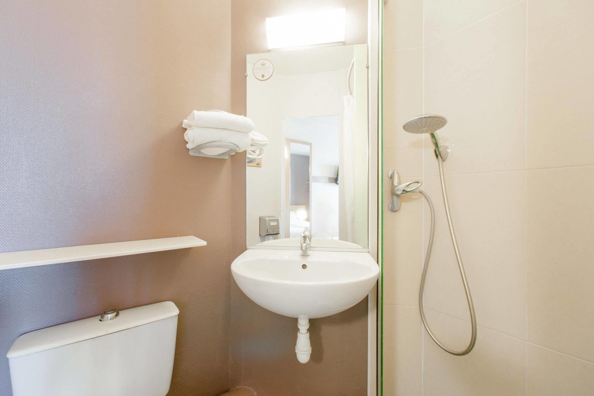 B&B Hotel Troyes Saint-Parres-Aux-Tertres Exteriör bild